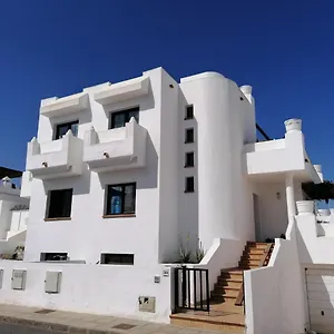 Surf Dream Surfhouse Hostal