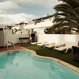 Surf&sleep Hostal