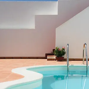Surfers Retreat (adults Only) Hostal